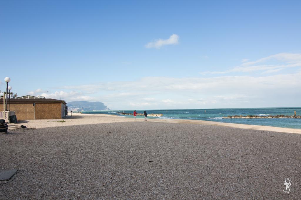 B&B Mar Del Plata ポルト・レカナーティ エクステリア 写真